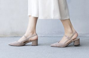 女凉鞋