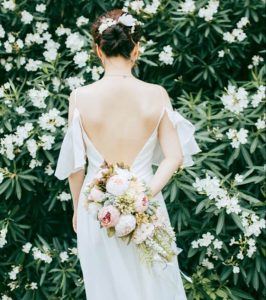 旅拍婚纱照靠谱轻婚纱好店推荐16家，各种轻婚纱风格